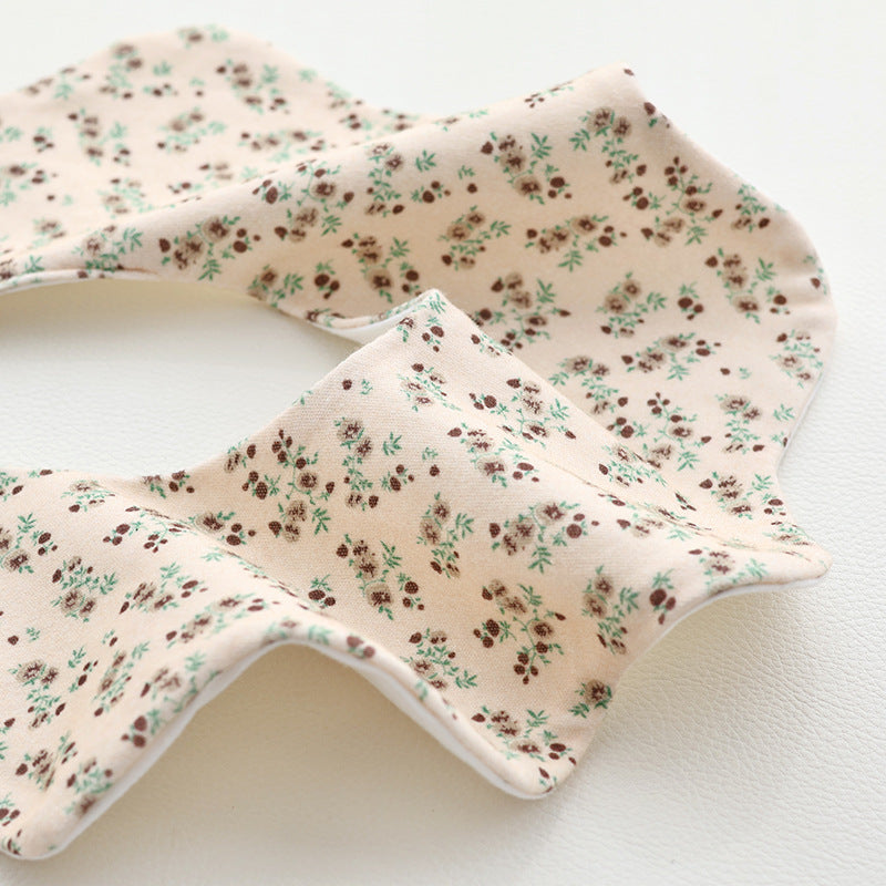 Baby petal bib